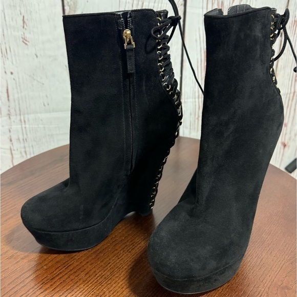 YSL YVES SAINT LAURENT MADGE ANKLE BOOTIE. Side Zip with corset detail 37.5 EUC - Picture 3 of 14